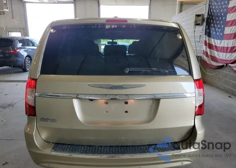 2011 Chrysler Town & Country Touring L z USA, uszkodzony, nr VIN 2A4RR8DG3BR713271